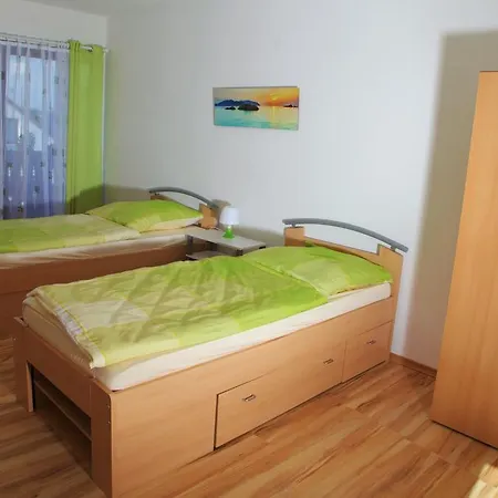 Haus Kassel בית הארחה 2*